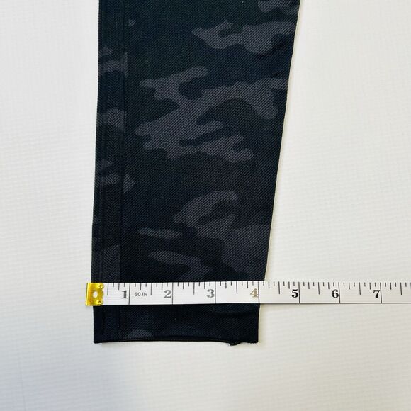 Spanx Leggings Womens Small Look At Me Now Seamless Black Camo - Picture 7 of 7